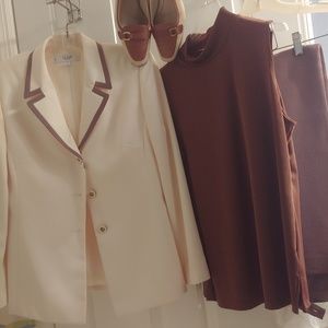 Le Suite Women's 8P Pant Suit